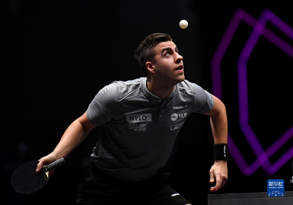 运动员们效 运动员们效