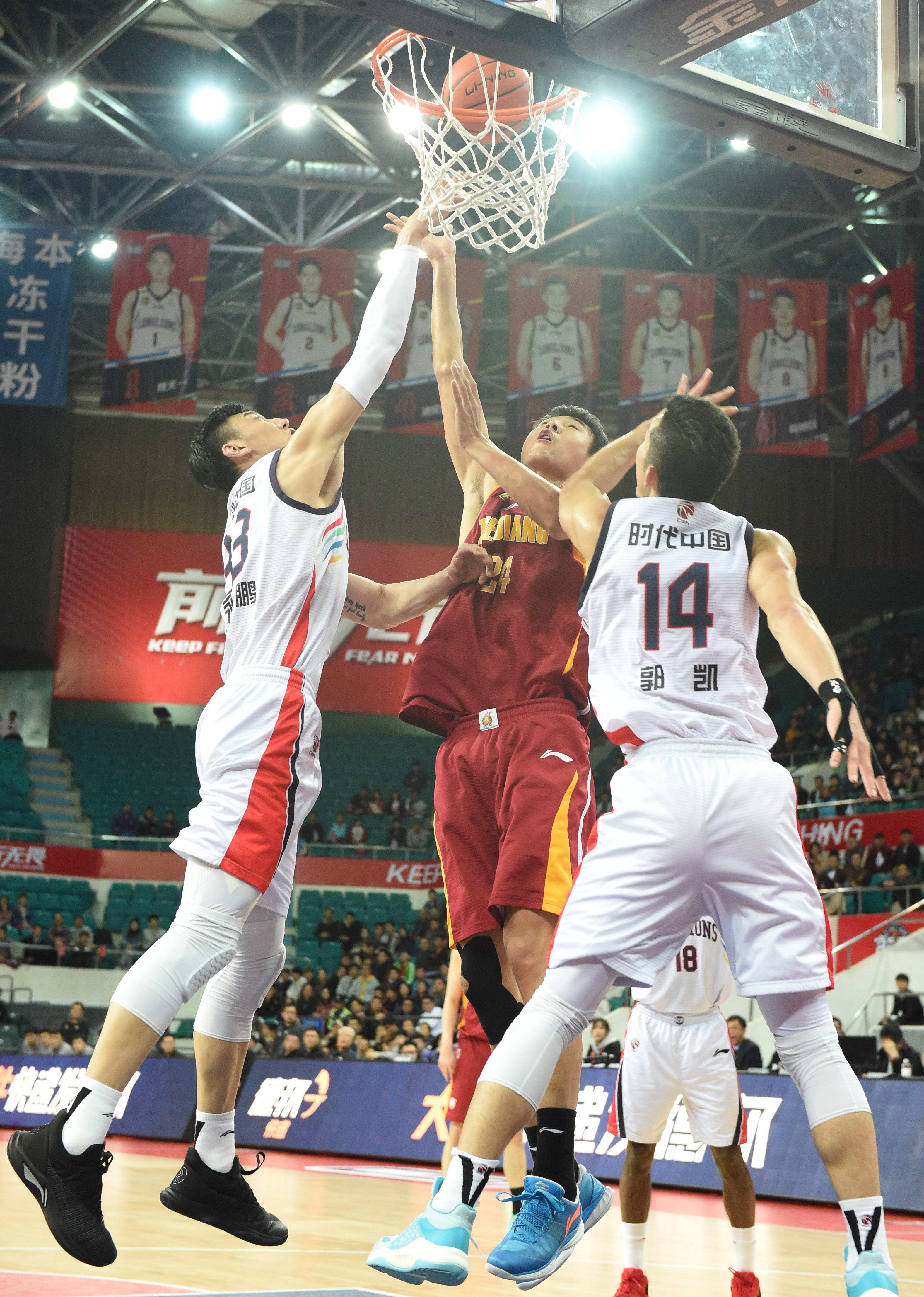 腘绳肌或软 腘绳肌或软