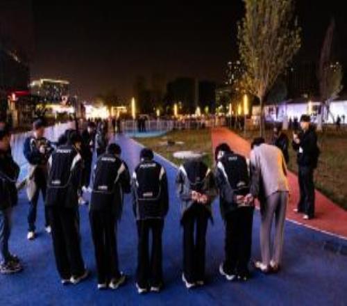 当彩带落地 当彩带落地